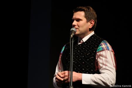 Ples in glasba izpod kamniških planin v izvedbi Folklorne skupine Kamnik in njihovih prijateljev  (8)